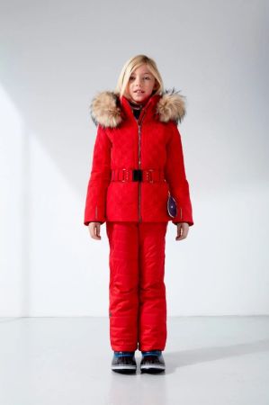 Куртка горнолыжная Poivre Blanc с иск.мехом W21-1003-JRGL/A красный в Ростове-на-Дону
